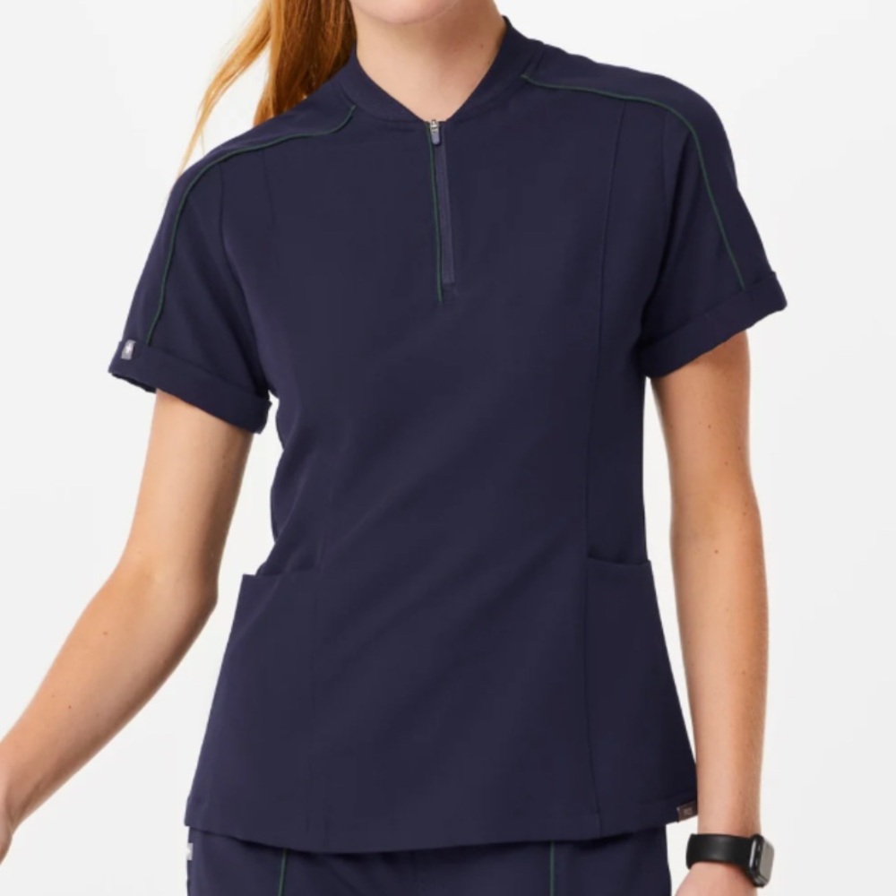 FIGS Vail Half Zip Scrub Top - medium Navy